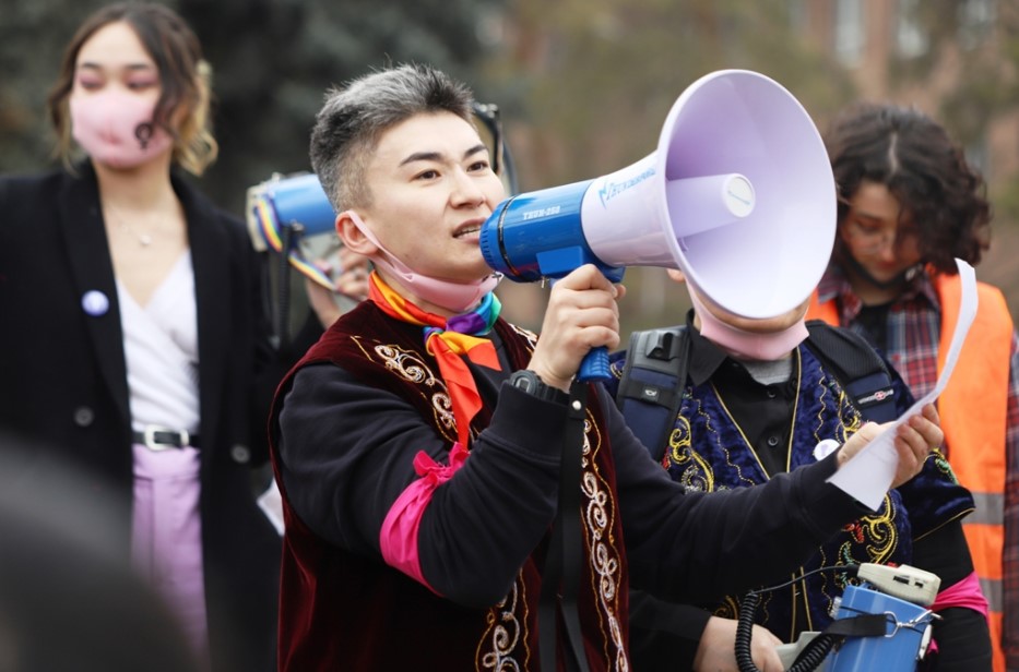 «Алматы қаласын әйел адам басқару керек» - Митингке шыққандар