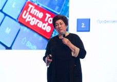 Білім министрі мұғалімдермен бірге еден жуушы, күзетші, электриктердің де айлығы өсетінін айтты